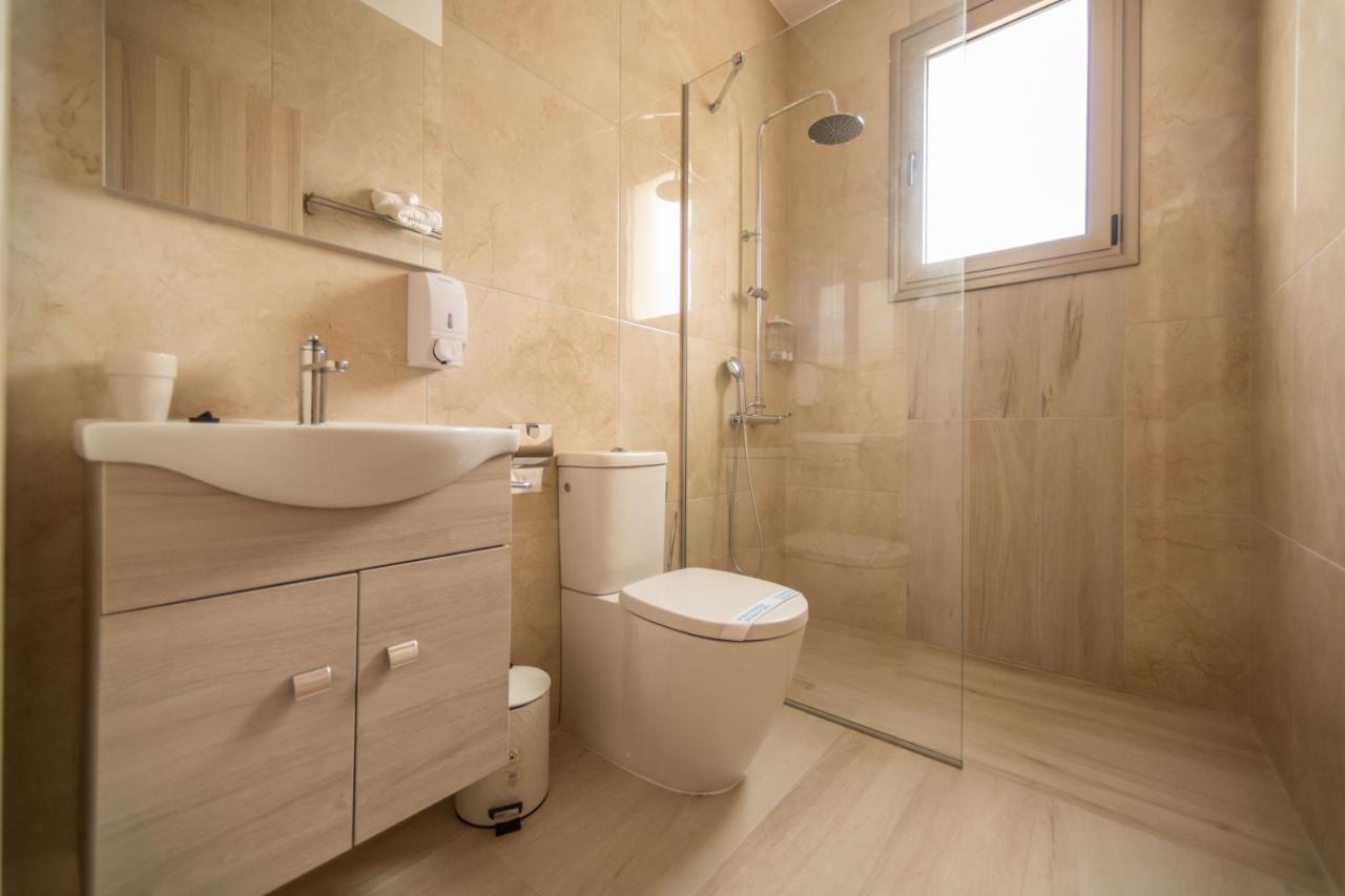 Harmony Seaview Apartments Paphos ภายนอก รูปภาพ