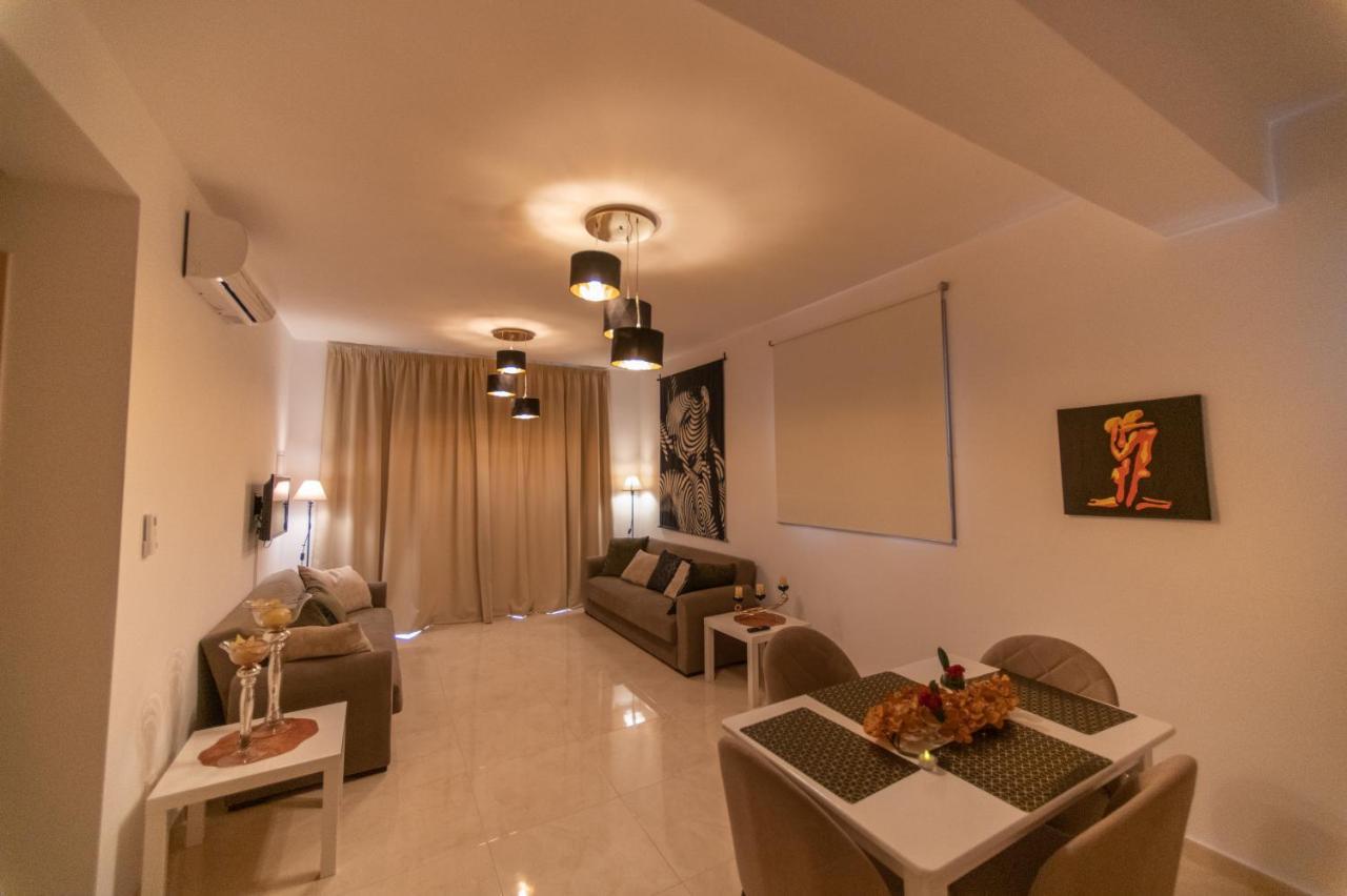 Harmony Seaview Apartments Paphos ภายนอก รูปภาพ