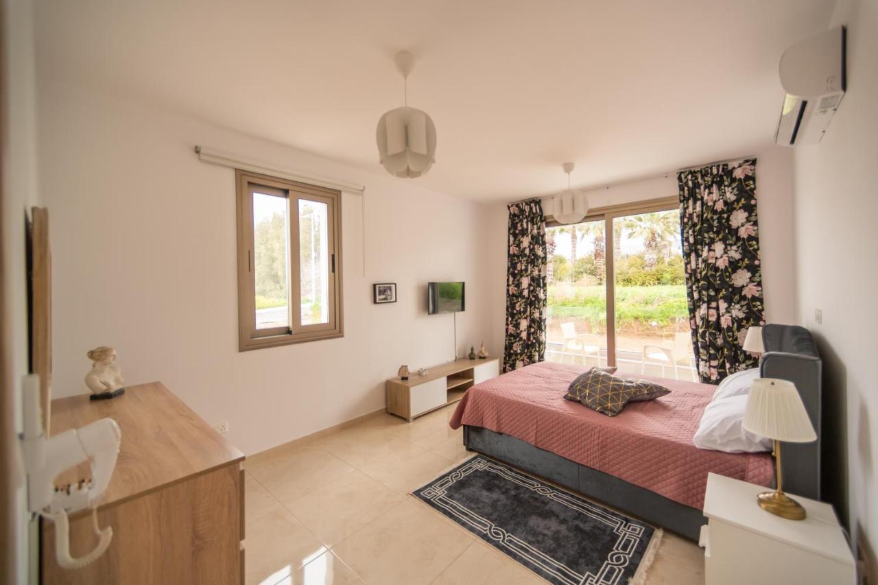 Harmony Seaview Apartments Paphos ภายนอก รูปภาพ