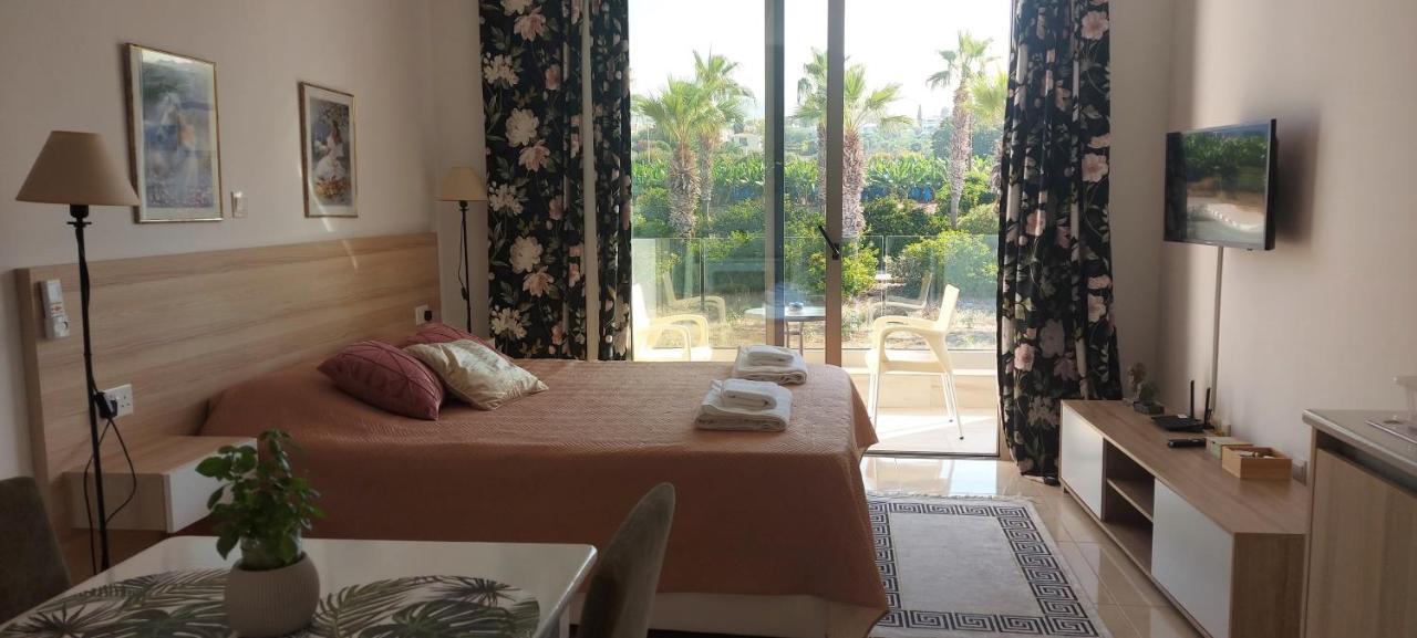 Harmony Seaview Apartments Paphos ภายนอก รูปภาพ