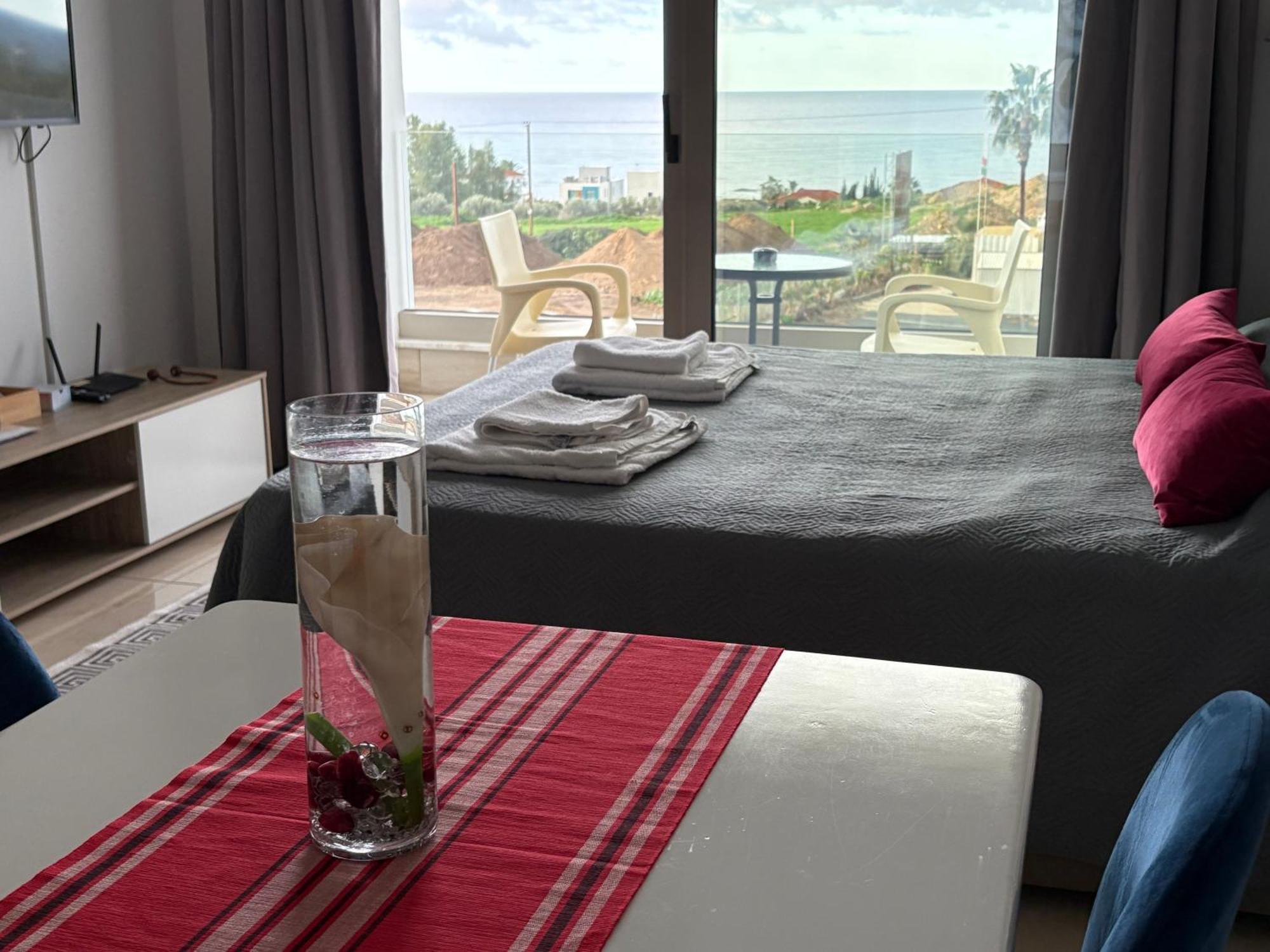 Harmony Seaview Apartments Paphos ภายนอก รูปภาพ
